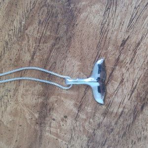 Whale tail necklace with chain